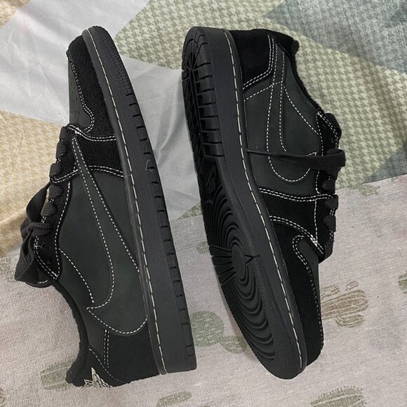 Jordan 1 Retro Low OG SP Travis Scott - Picture 6 of 9